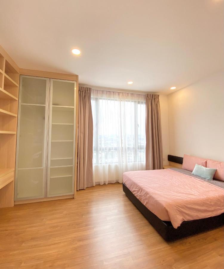 Dream Suite 2 - Landmark Residence 1, High Floor, Nice View, Wi-Fi & Tv Box カジャン エクステリア 写真