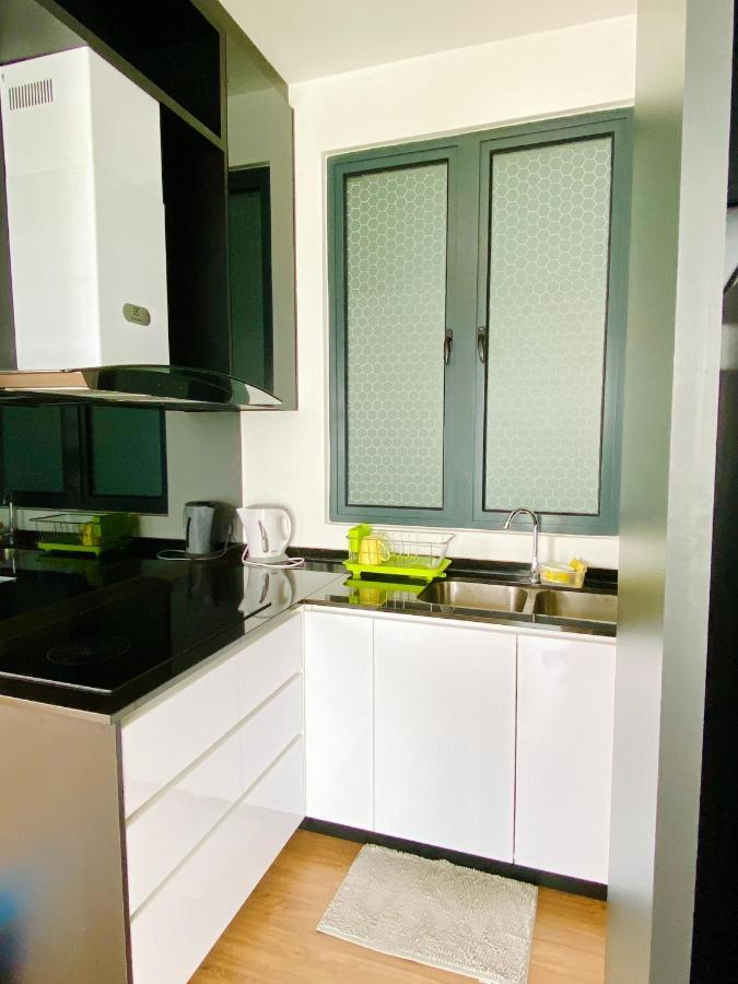 Dream Suite 2 - Landmark Residence 1, High Floor, Nice View, Wi-Fi & Tv Box カジャン エクステリア 写真
