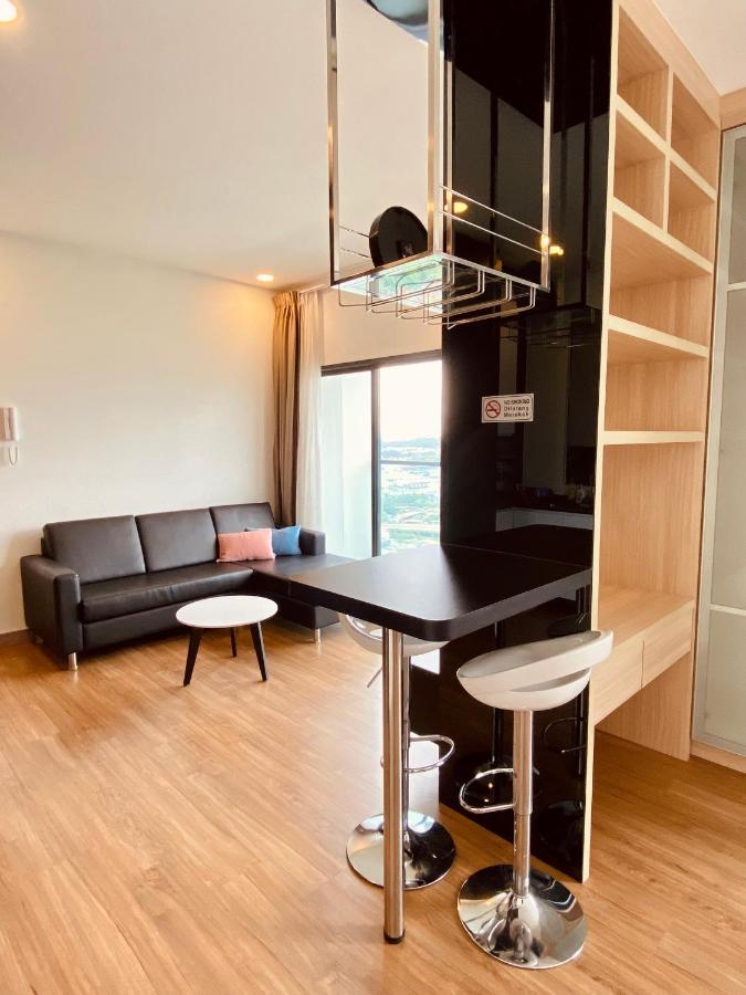 Dream Suite 2 - Landmark Residence 1, High Floor, Nice View, Wi-Fi & Tv Box カジャン エクステリア 写真